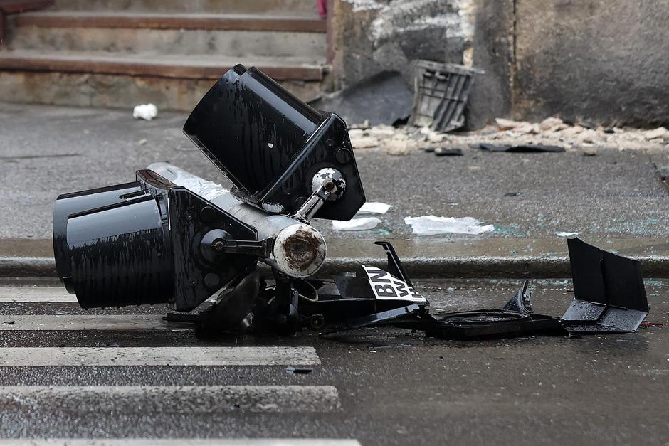 Zagreb: Sudar dva automobila na križanju Đorđićeve i Palmotićeve