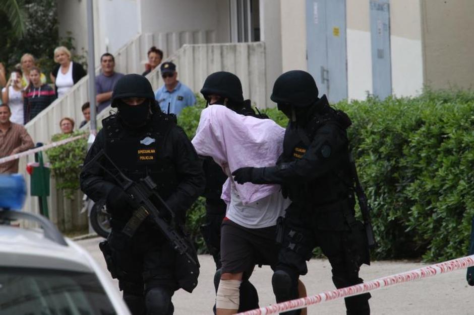 privođenje,Split,prijetio eksplozijom