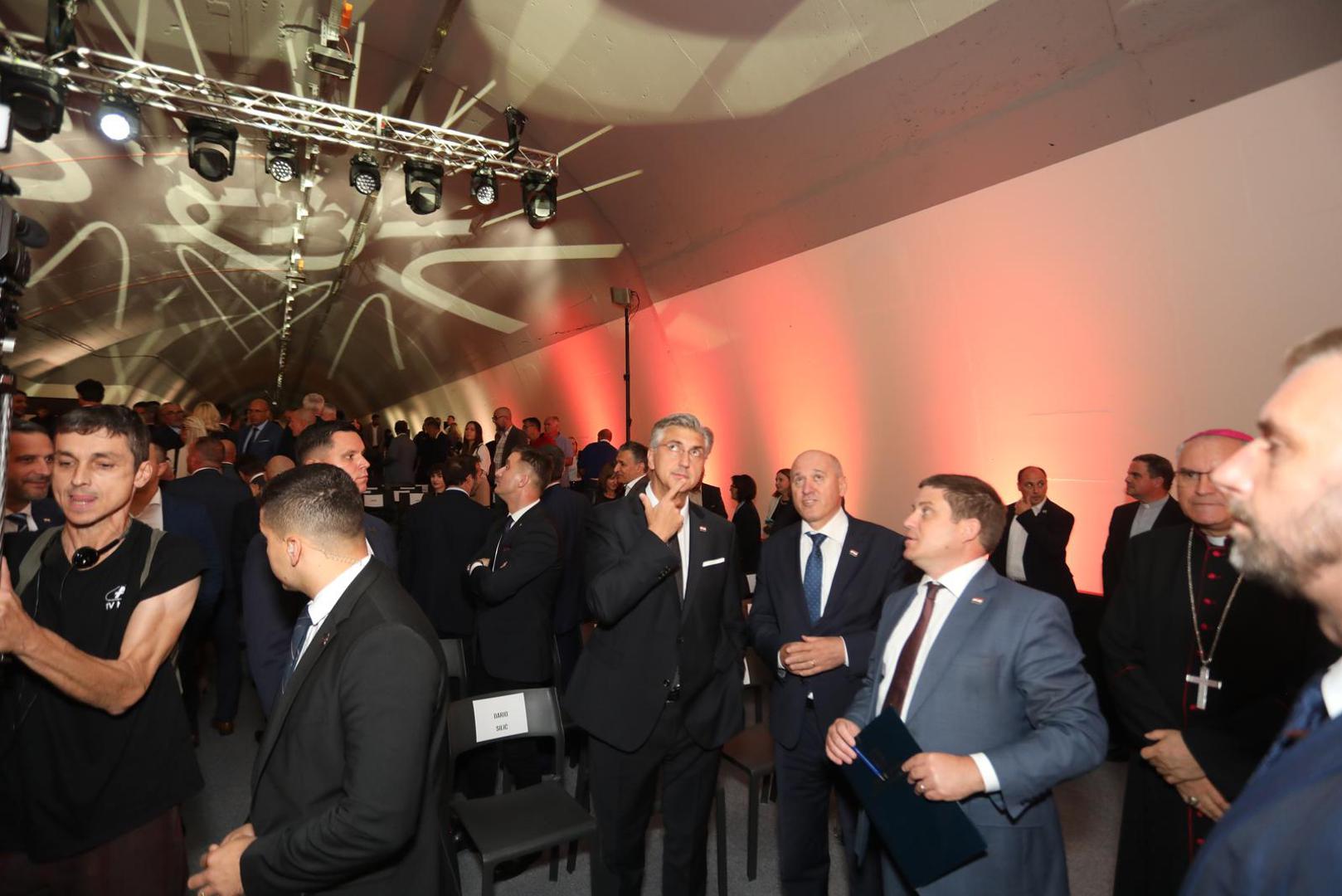 Dario Silić je istaknuo da se usporedno s otvaranjem obnovljene cijevi slavi 30 godina sklapanja ugovora o koncesiji s Bina Istrom.