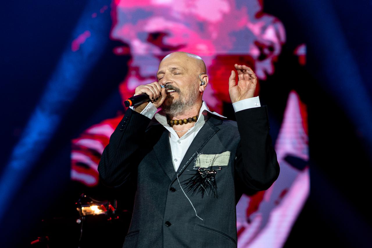 Zagreb: Urban & 4 i gudački kvartet obilježili 30 godina zajedničkog rada koncertom simboličnog naziva "Nitko osim nas"