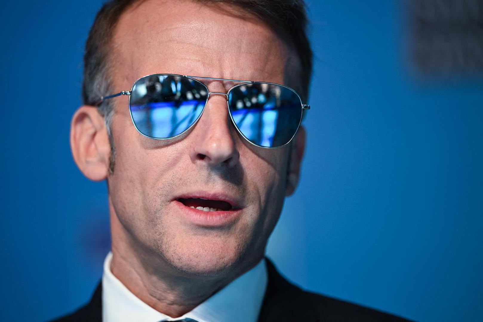 Macron je u tursku prijestolnicu stigao u utorak na 36. summit čelnika NATO-a, a u zračnoj luci Esenboga dočekali su ga turski ministar rada i socijalne sigurnosti Vedat Isikhan te drugi dužnosnici. 