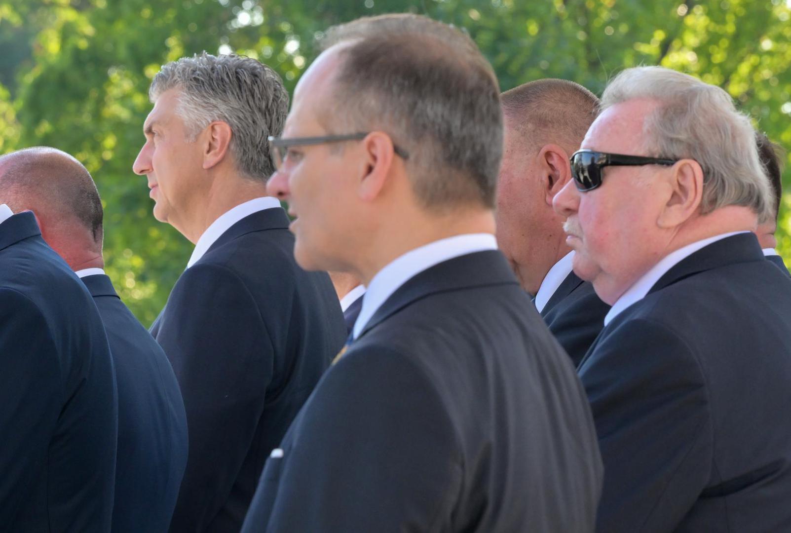 Ključna točka u razvoju vojske dogodila se u travnju 1991., kada je Sabor RH prihvatio Zakon o izmjeni i dopuni Zakona o unutarnjim poslovima, odredbama kojega se ustrojava Zbor narodne garde (ZNG) kao profesionalna, uniformirana, oružana formacija vojnog ustroja za obrambeno-redarstvene dužnosti. 