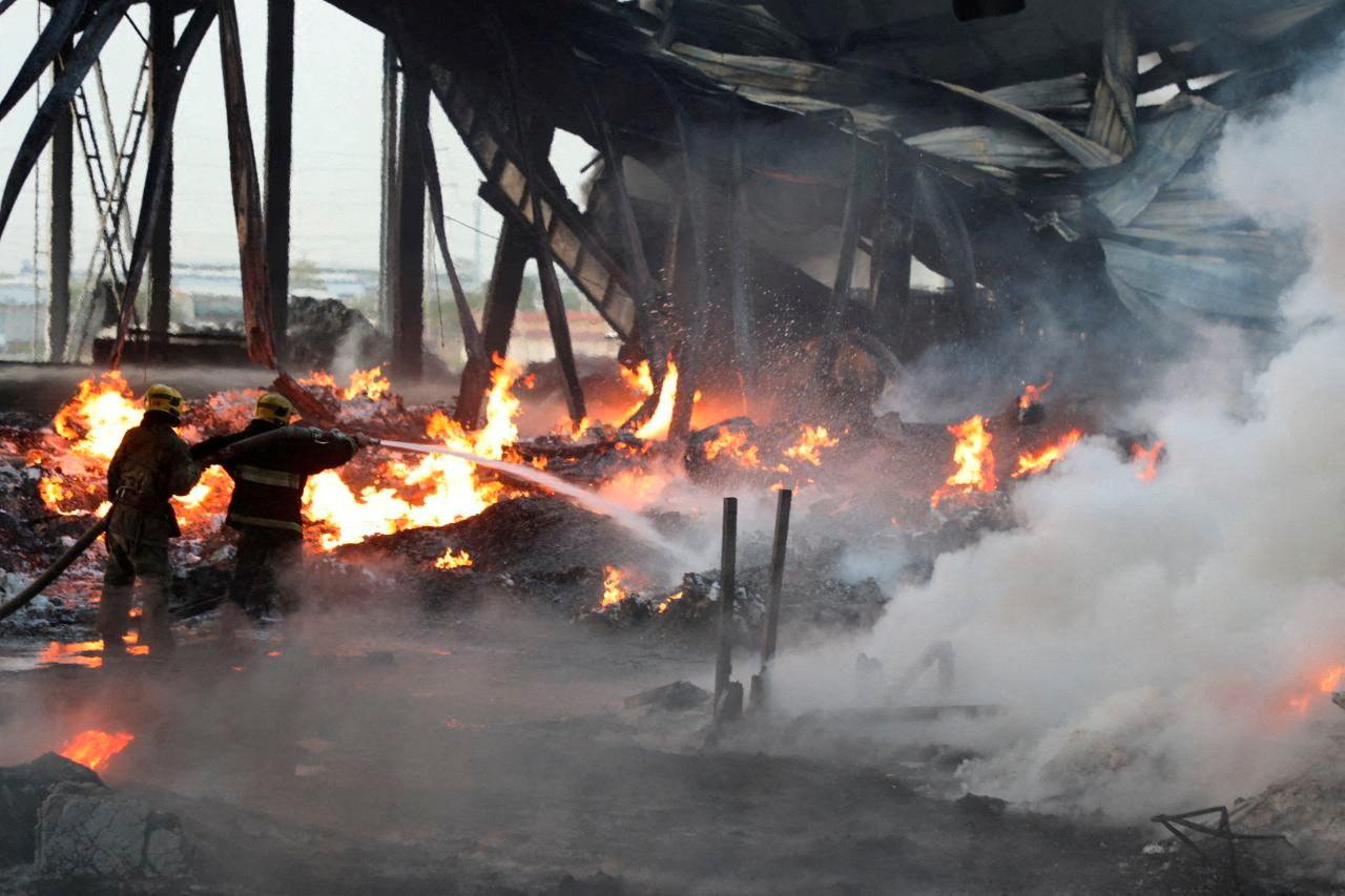 Aftermath of powerful blast near airport in Uzbek capital
