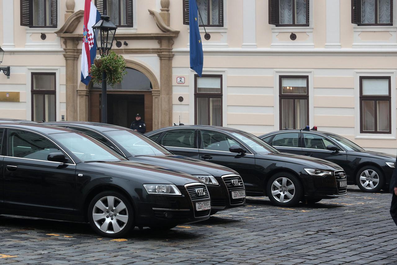 Vlada automobili
