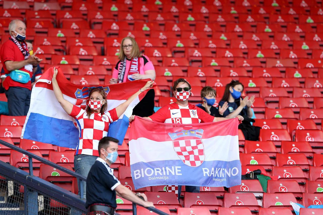Glasgow: Navijači spremni za početak utakmice Hrvatska - Škotska na Hampden Parku