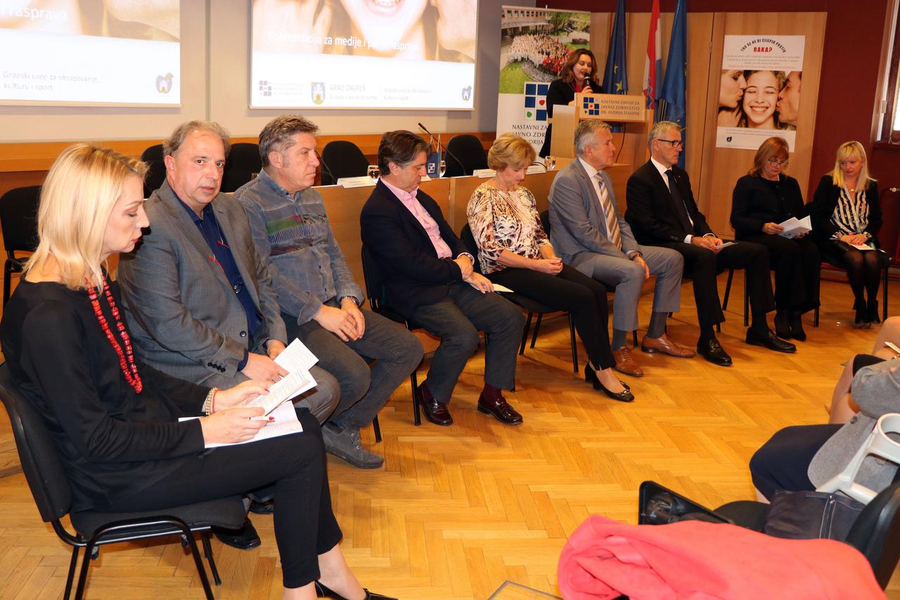 Tko se ne bi cijepio protiv raka?