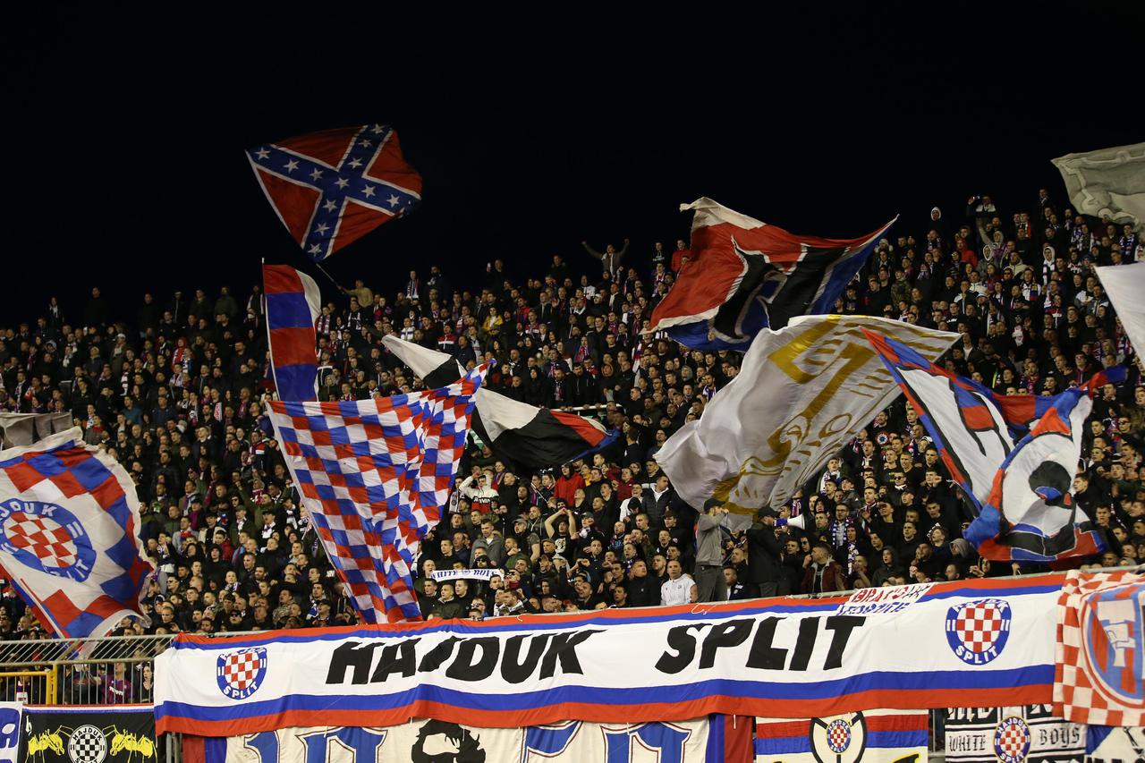 Amosfera na Poljudu tijekom utakmice Hajduk - Dinamo