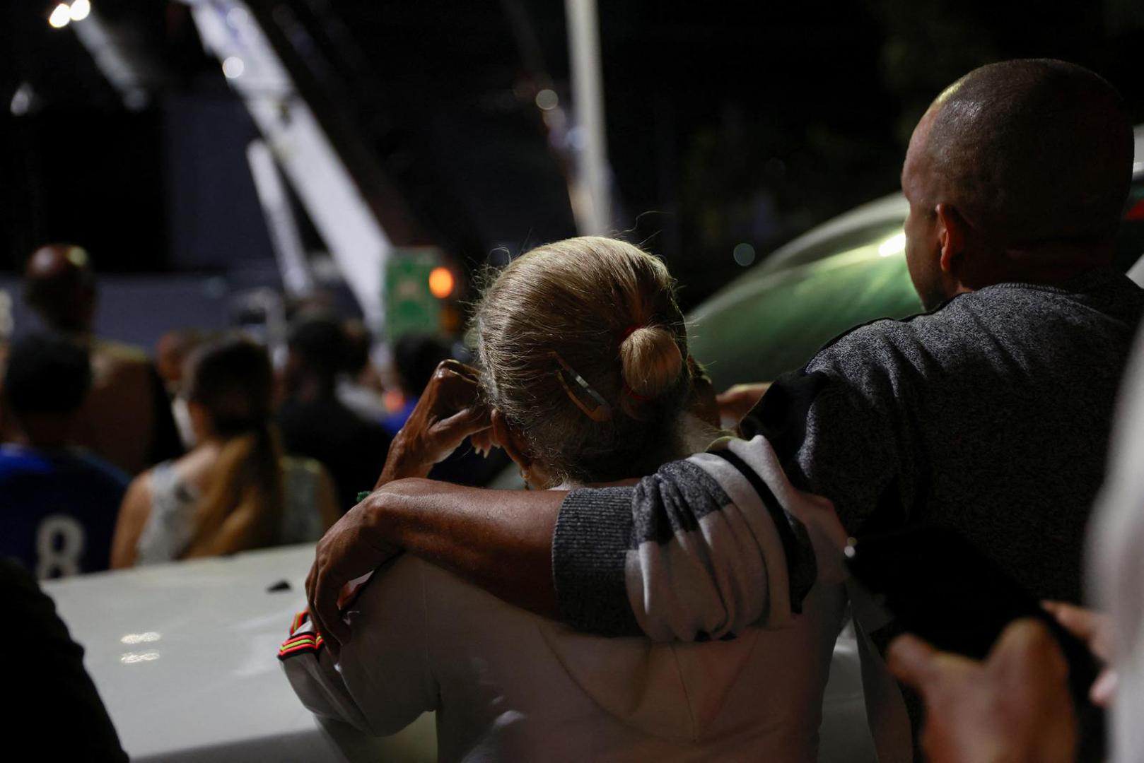 Među smrtno stradalima su popularni pjevač, guvernerka pokrajine i bivši profesionalni igrač bejzbola Octavio Dotel, rekle su vlasti.

