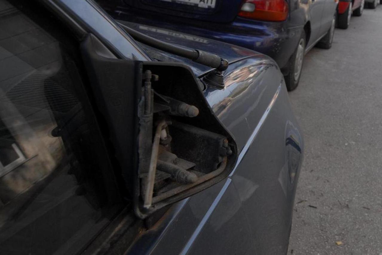 Rijeka: Nepoznati vandali razbijali retrovizore i oštetili 23 automobila