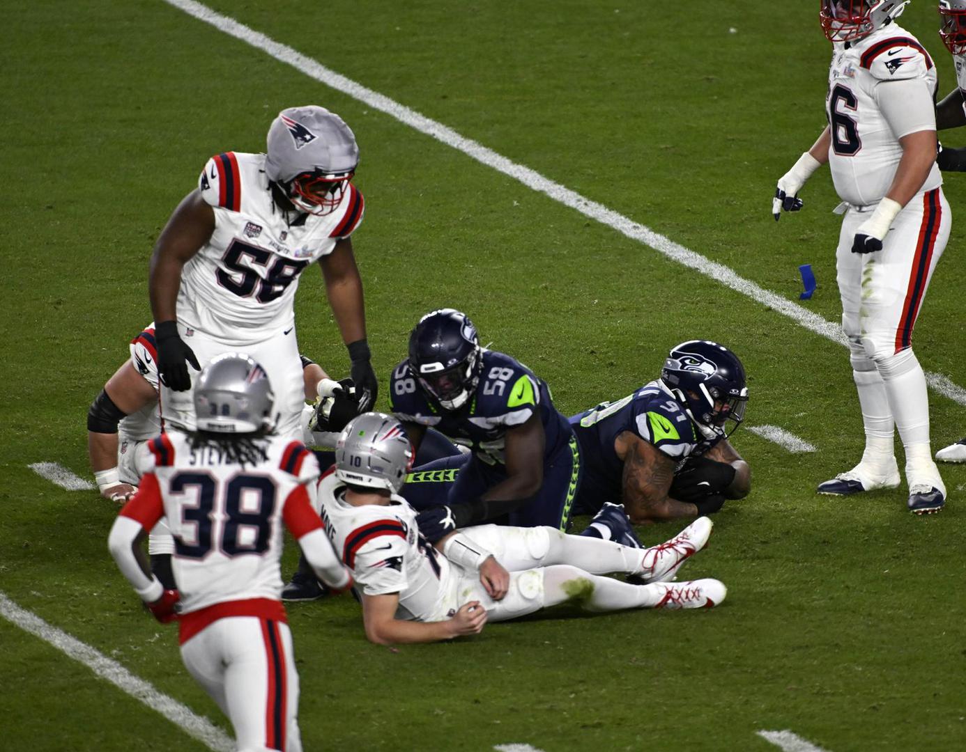 Seattle Seahawks defensive tackle Byron Murphy II (91) celebrates a fumble recovery New England Patriots quarterback Drake Maye (10) fumbles the ball during the NFL Super Bowl 60 LX football game between the New England Patriots and the Seattle Seahawks in Santa Clara, CA on Feb 8, 2026 Charles Baus/CSM.(Credit Image:  Charles Baus/Cal Sport Media) Photo via Newscom Photo: Charles Baus/NEWSCOM