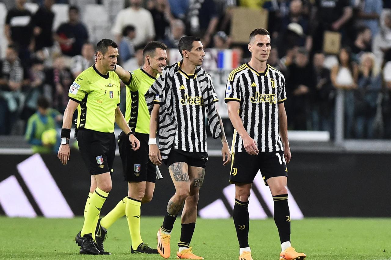 Serie A - Juventus v AC Milan