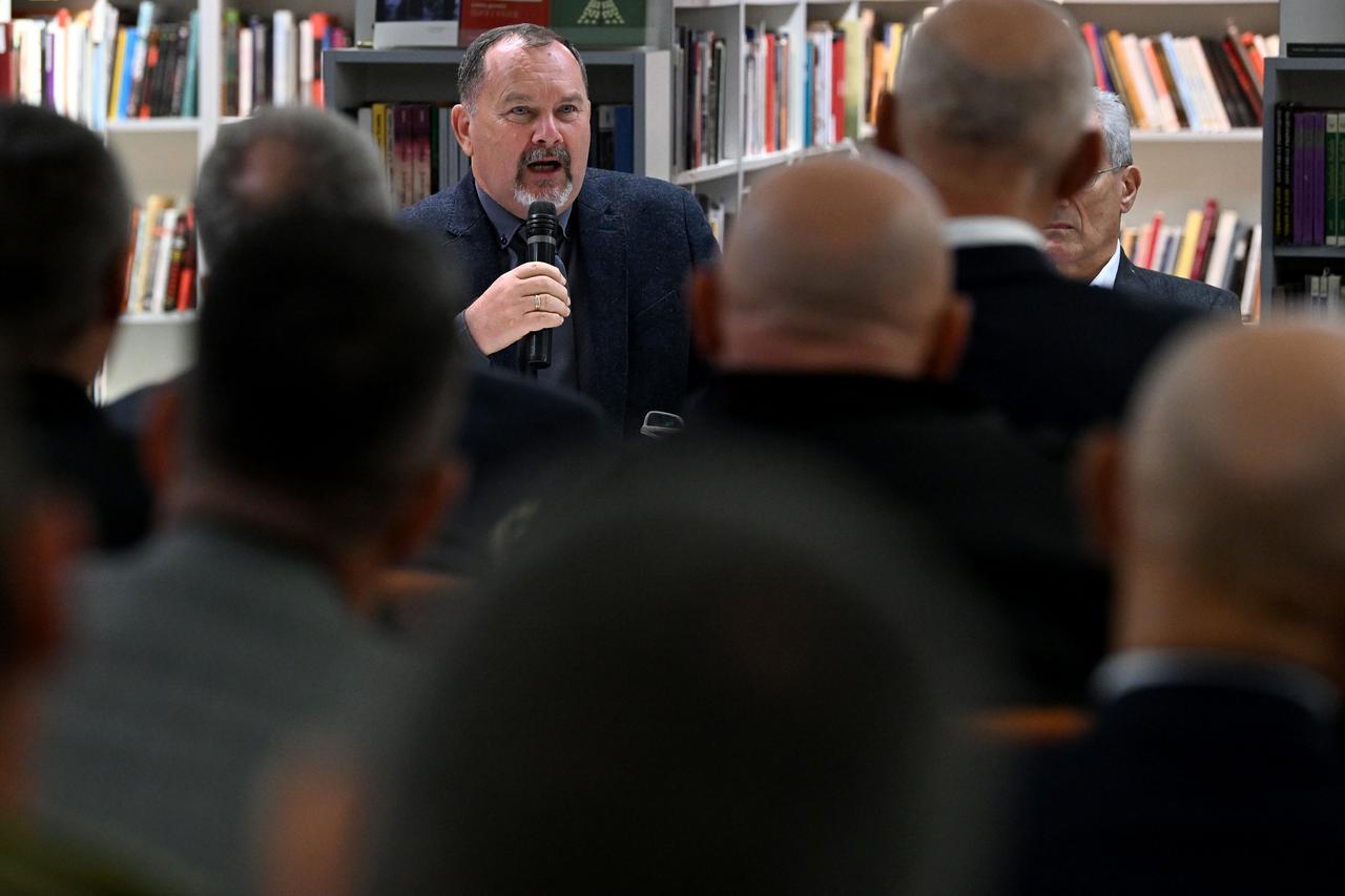 Zagreb:  Generalu Rahimu Ademiju dodijeljeno priznanje za najbolju knjigu na temu Domovinskog rata