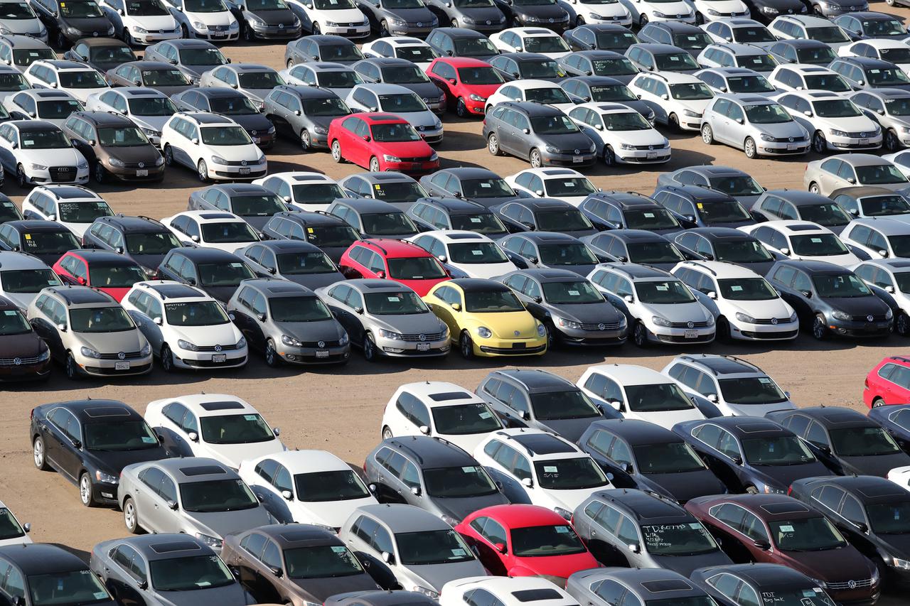 Automobili