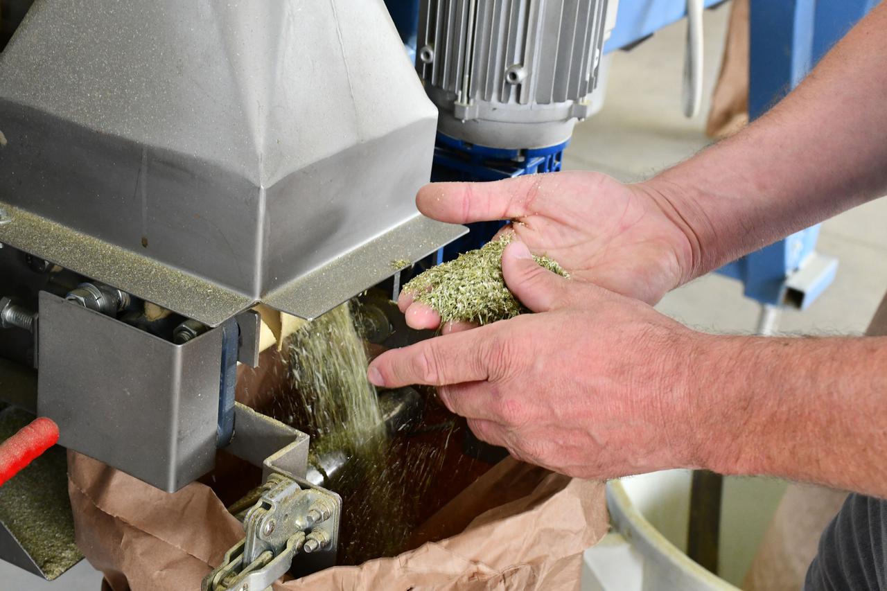 Virovitica: Tvrtka Herbea, proizvodnja i prerada ljekovitog bilja