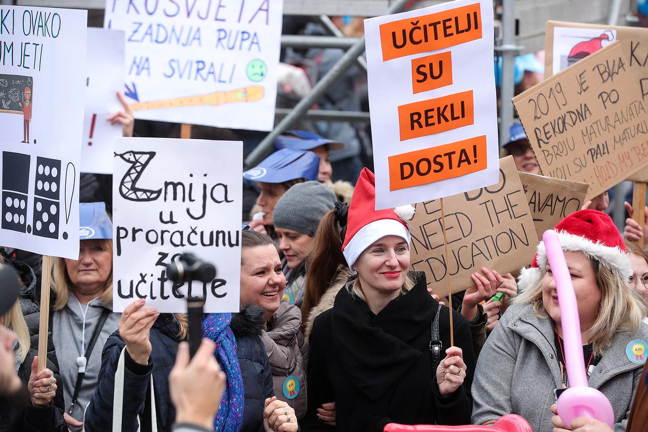 Zagreb: Tisuće prosvjetara stiglo na glavni gradski Trg