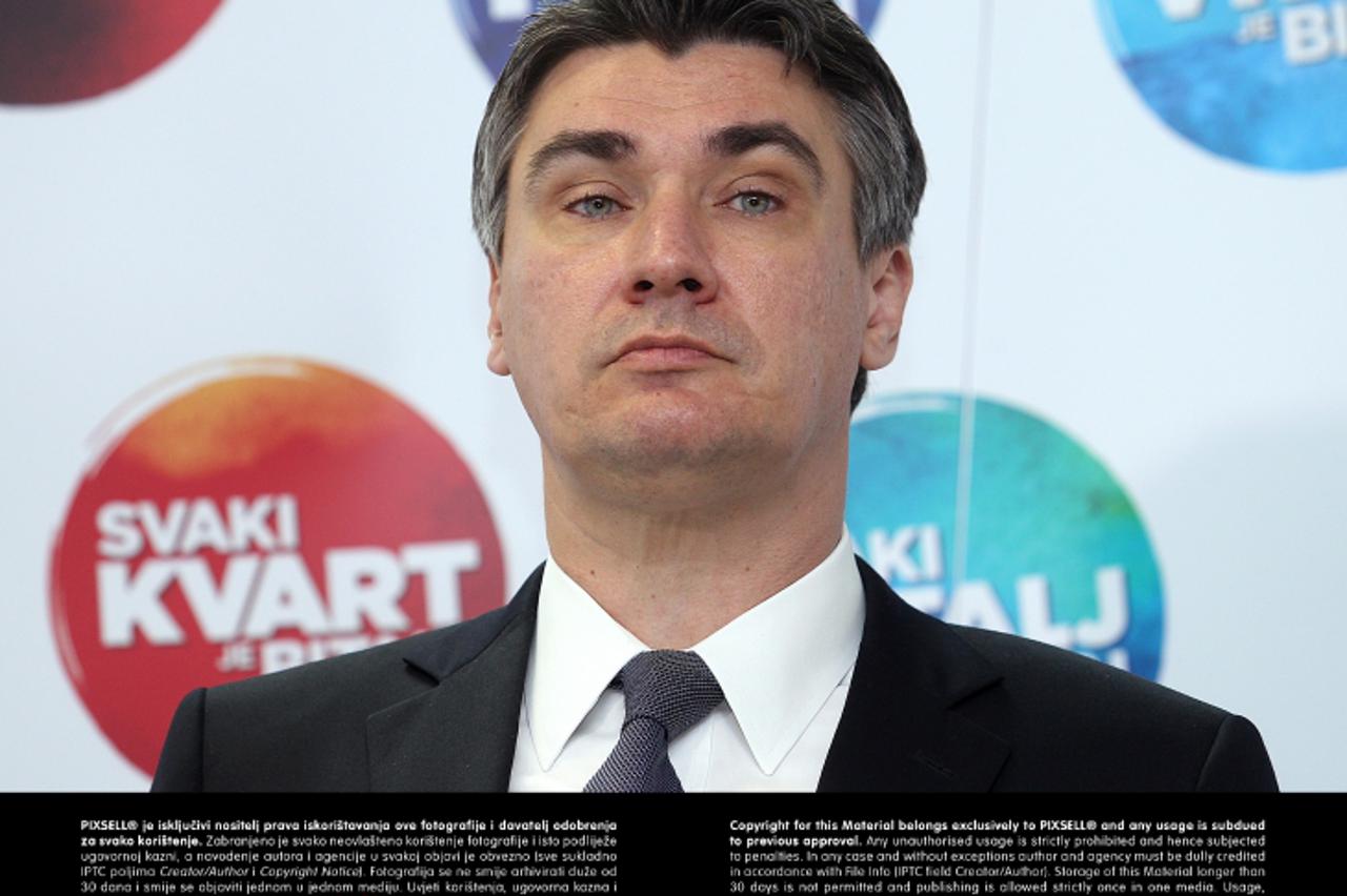 '20.05.2013., Zagreb - Hrvatski premijer i predsjednik SDP-a Zoran Milanovic dan nakon lokalnih izbora odrzao je konferenciju za novinare u sjedistu SDP-a na Iblerovom trgu.  Photo: Goran Stanzl/PIXSE