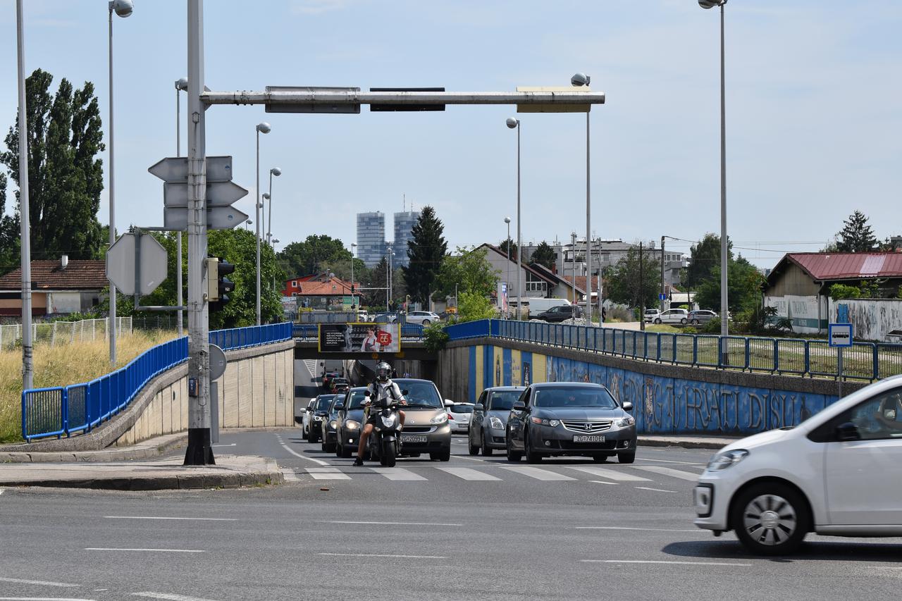 Zagreb: Podvožnjak Vrapče