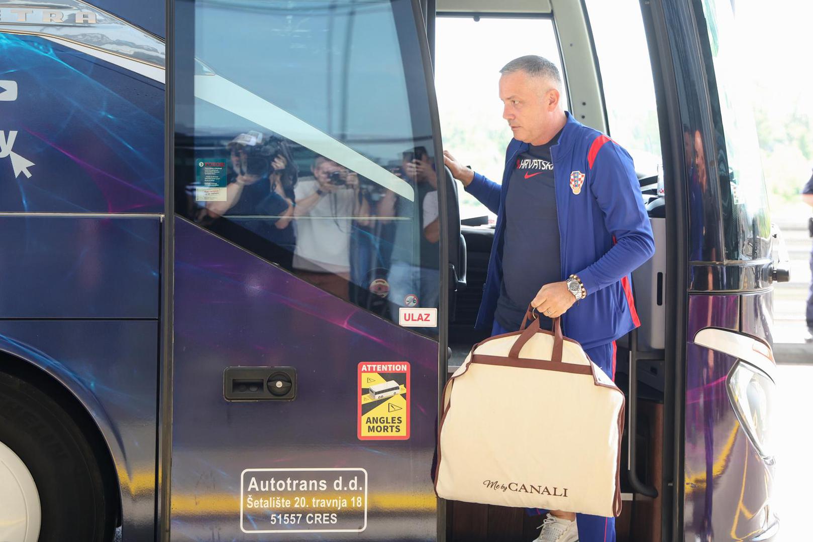 Vatreni će tijekom boravka u SAD-u biti smješteni u Alexandriji u saveznoj državi Virginiji, nedaleko od Washingtona. 