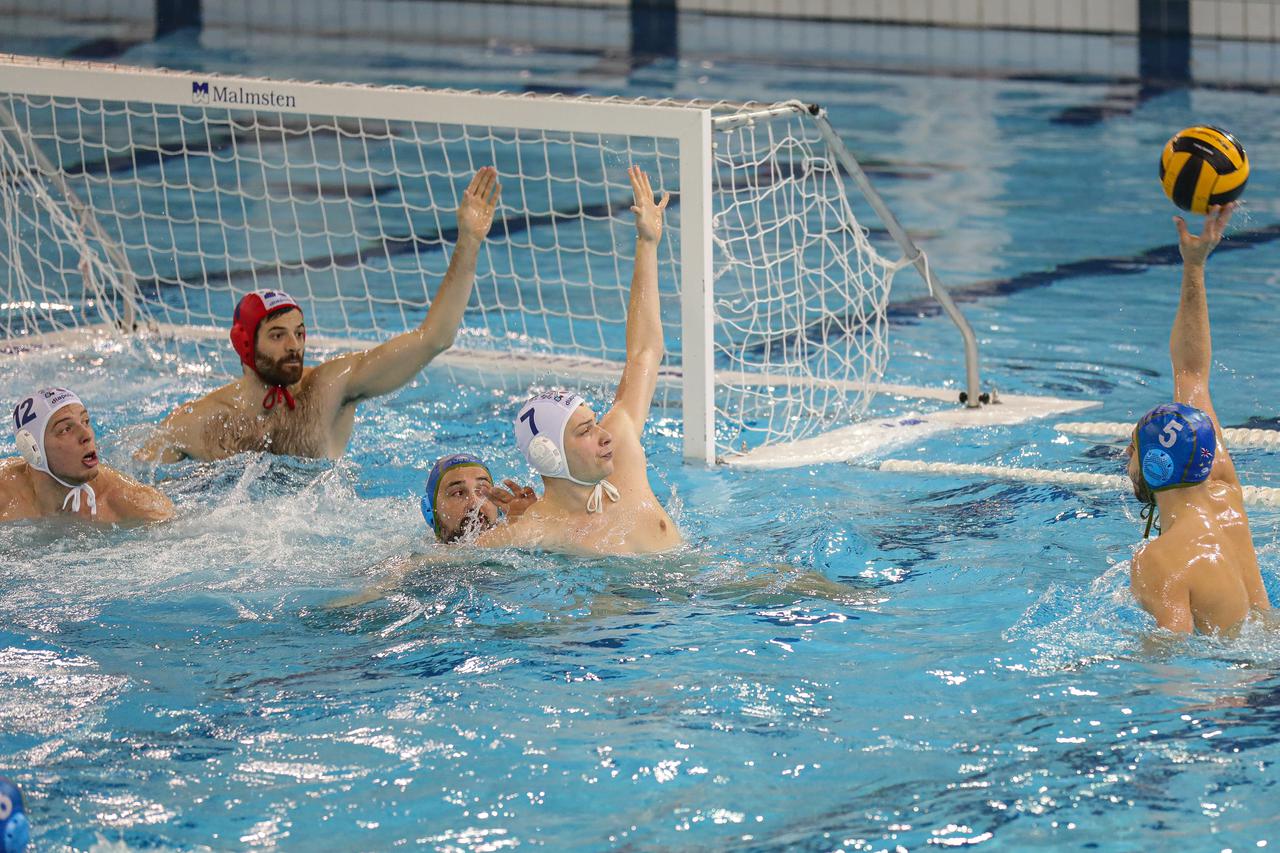 U utakmici Prvenstva Hrvatske u vaterpolu susreli se Jug Adriatic osiguranje i Jadran