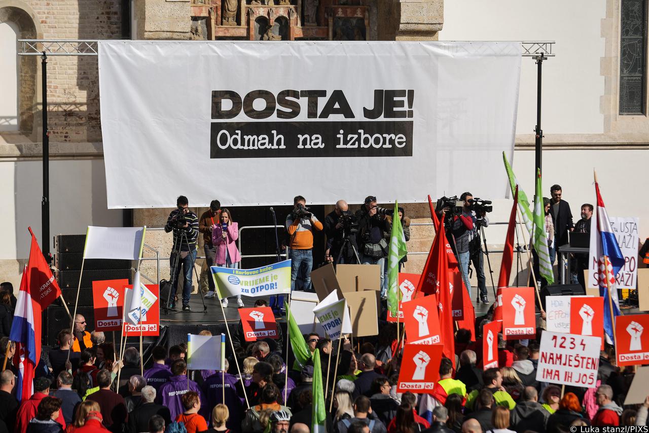 Zagreb: Uskoro kreće prosvjed pod nazivom  "Dosta je"  , počelo okupljanje na Markovom trgu