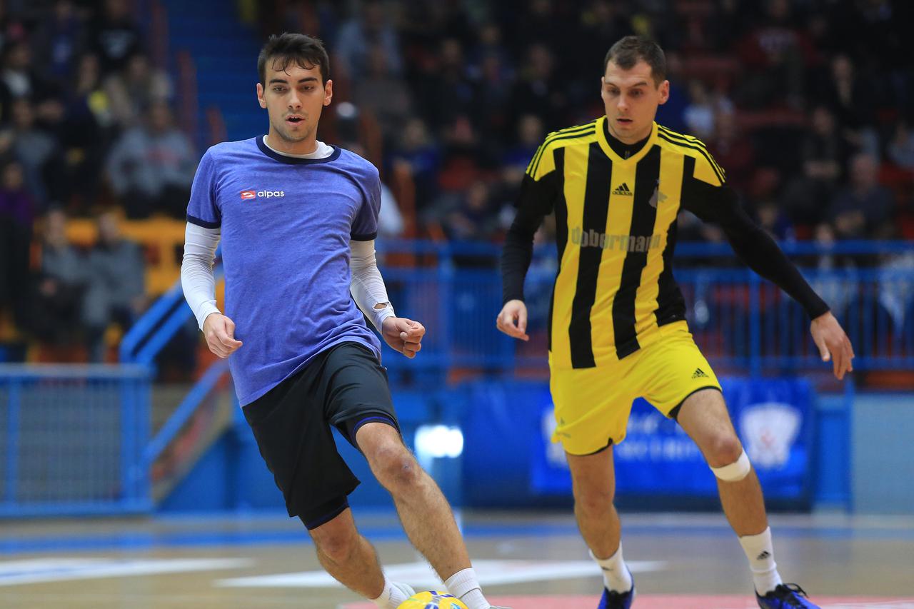 Quattro Leones - CB Doberman