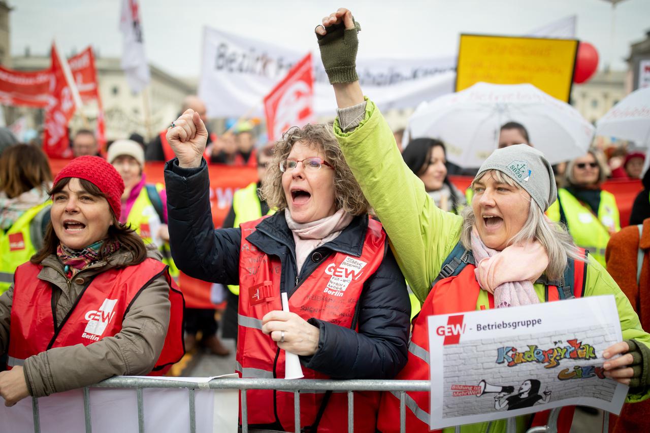 Prosvjetni radnici u dvodnevnom štrajku upozorenja