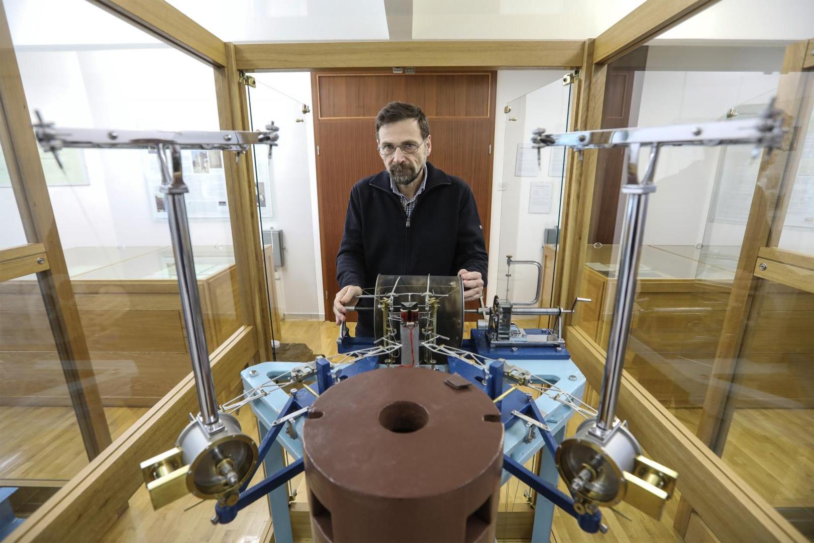 20.02.2020., Zagreb - Prirodoslovno-matematicki fakultet Sveucilista u Zagrebu, Geofizicki odsjek PMF-a. Dr.sc Marijan Herak redoviti profesor. Muzej Andrije Mohorovicica, hrvatskog geofizicara i istaknutog hrvatskog znanstvenog djelatnika na podrucju meteorologije i seizmologije, s kraja 19. i pocetka 20. stoljeca. 
Photo: Robert Anic/PIXSELL