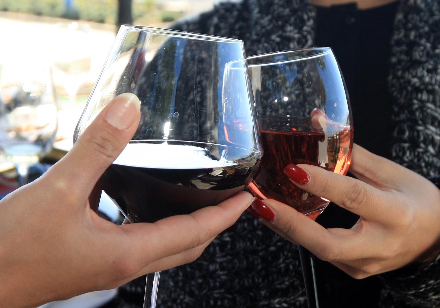 Unatoč svemu što ste dosada čuli, crno vino biste ipak trebali ohladiti. 