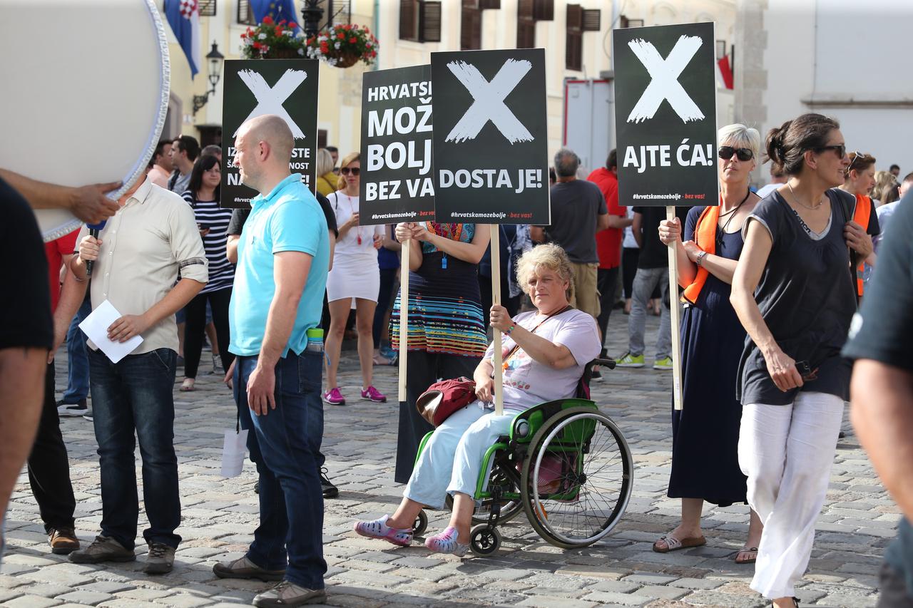 16.06.2016., Zagreb - Prosvjedna akcija na Trgu sv. Marka Hrvatska moze bolje - bez vas u organizaciji civilnoga drustva okupljenog u Inicijativu Hrvatska moze bolje. Prosvjednici zele izraziti nezadovoljstvo zbog promjena u provedbi obrazovne reforme i i