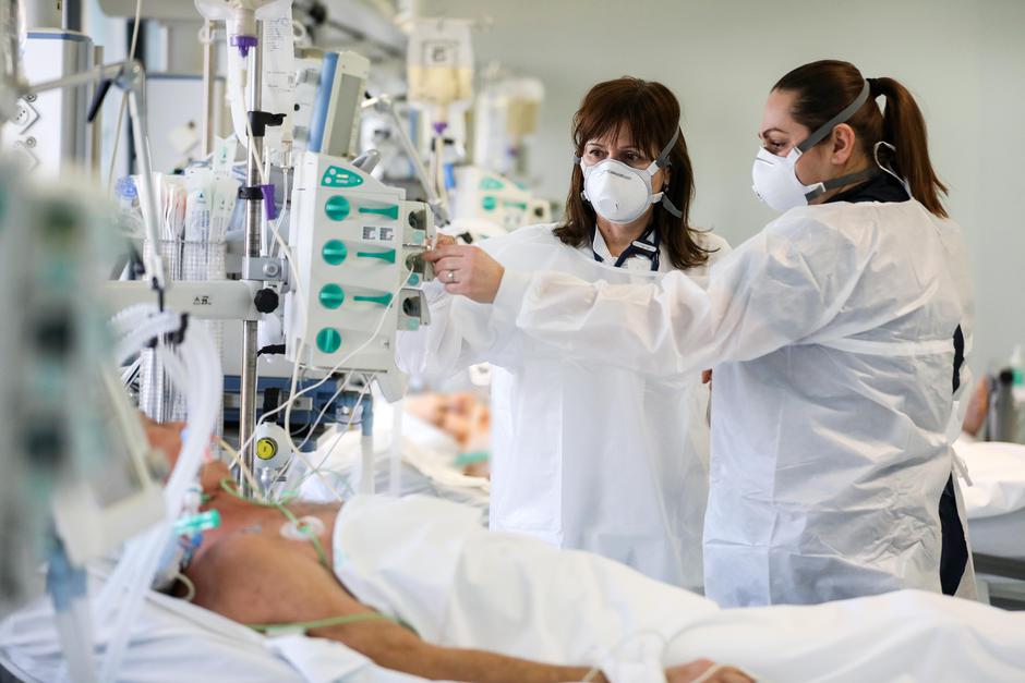 Zagreb: Liječnica  i sestra koje  gotovo dvije godine rade na Covid odjelu