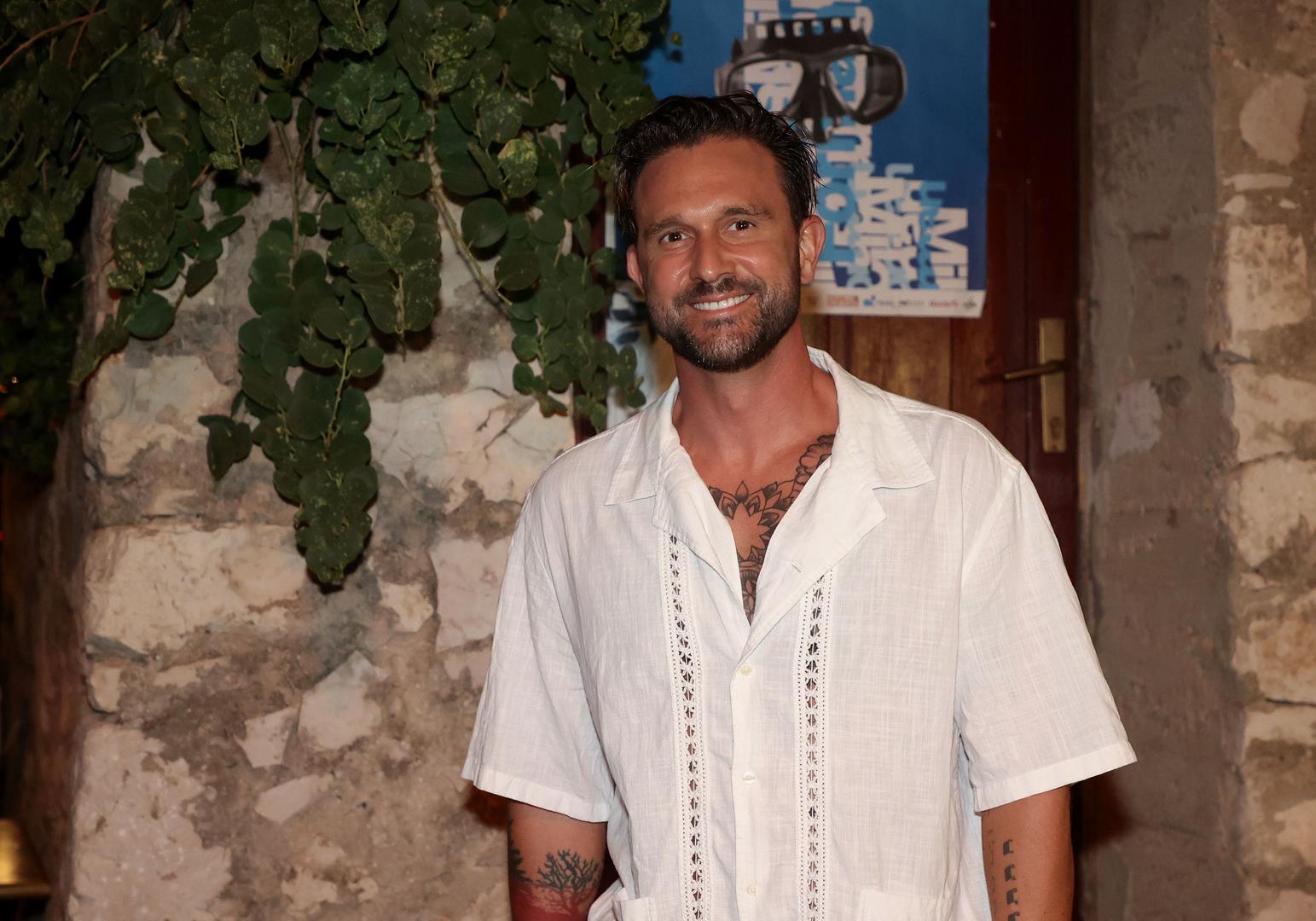 Luka Nižetić - Južina