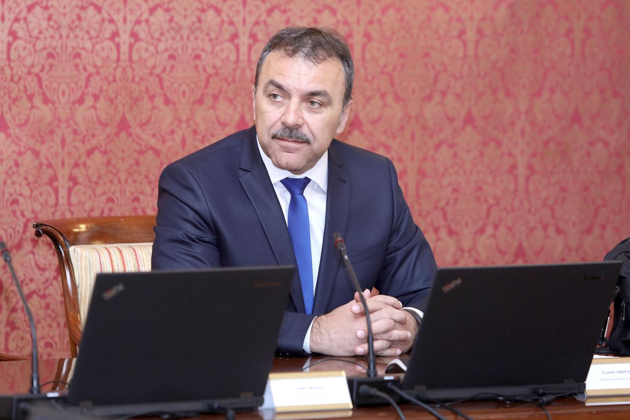 Vlaho Orepić