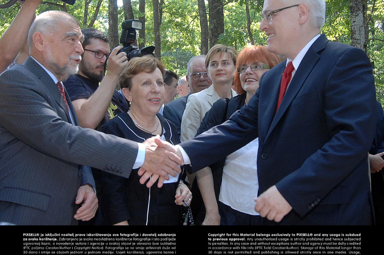 Mesić i Josipović (1)