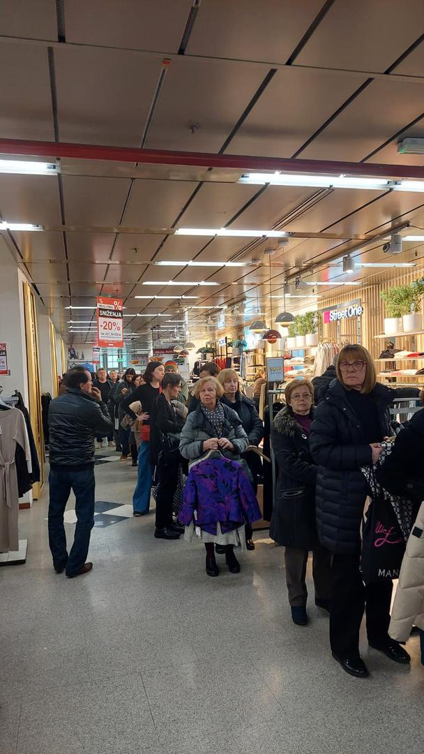 "Drage Zagrepčanke i Zagrepčani, zahvaljujemo Vam na vjernosti u proteklih 140 godina", objavljeno je na društvenim mrežama jučer, uz ilustraciju slomljenog plavog srca. 