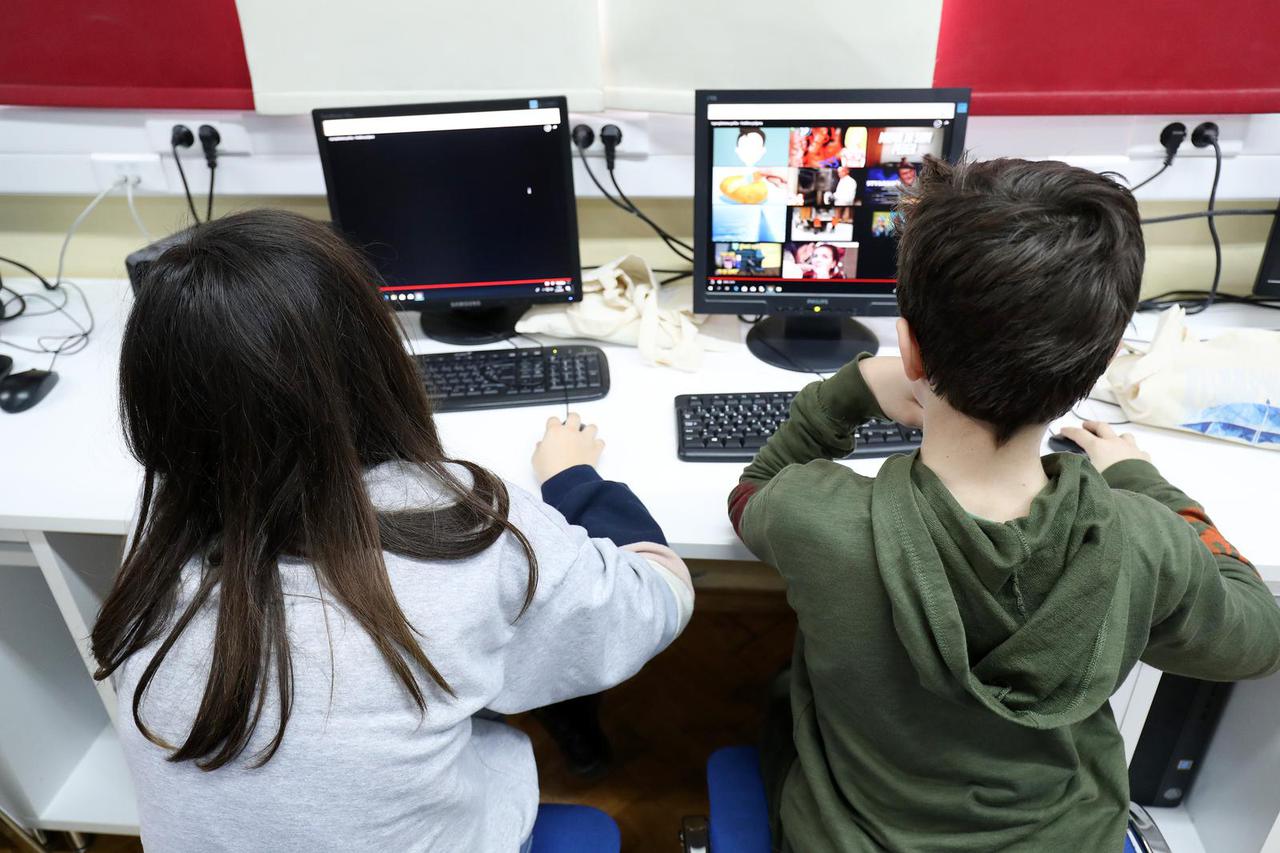 Zagreb: Predstavljena platforma SINI za sigurnost djece i mladih na internetu