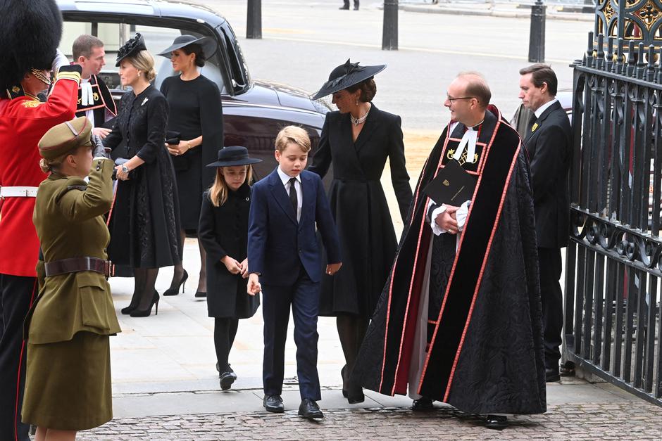 State funeral and burial of Queen Elizabeth