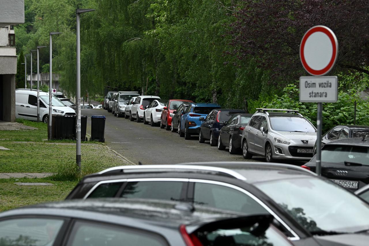 Zagreb: Stanari Vrtlarske ulice žale se na promet i parkiranje automobila u svom naselju