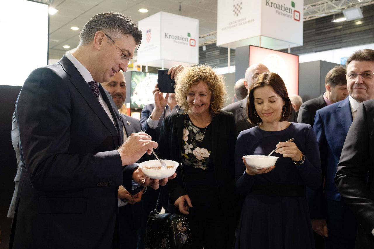 Andrej Plenković posjetio Podravkin nacionalni restoran na sajmu u Berlinu