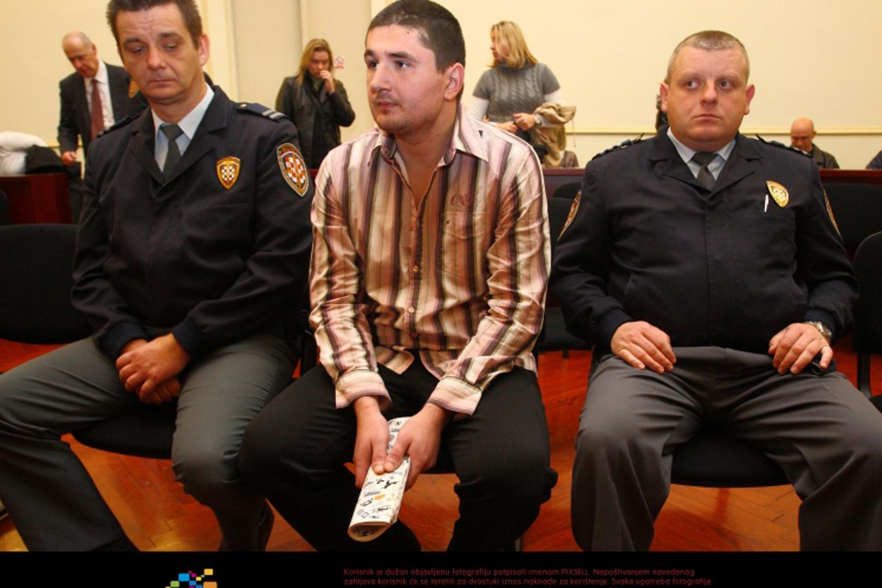 '08.11.2011., Zagreb - Presuda Stjepanu Maurovicu, optuzenom za ubojstvo sefa, poslovodnje Zagrebgradnje.  Photo: Tomislav Miletic/PIXSELL'