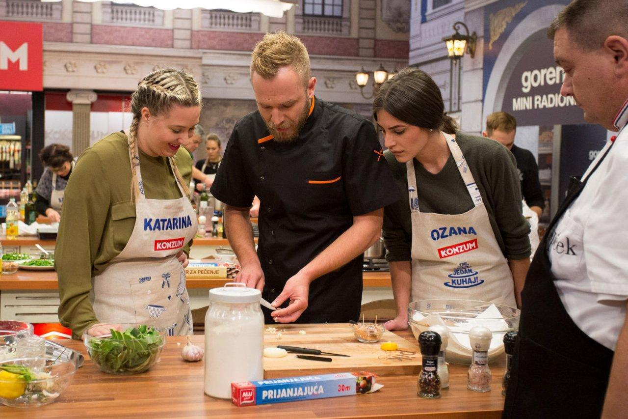 Tri,dva,jedan - kuhaj