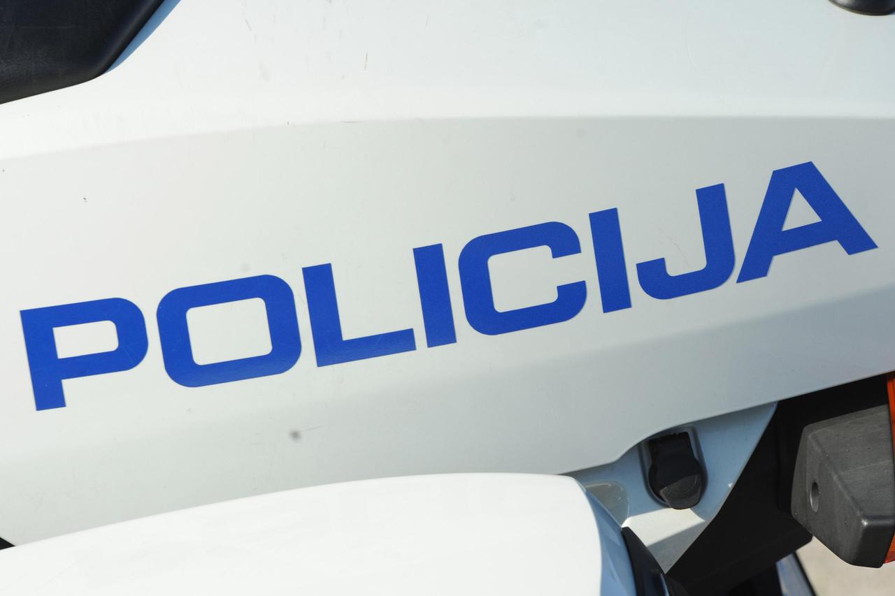policija