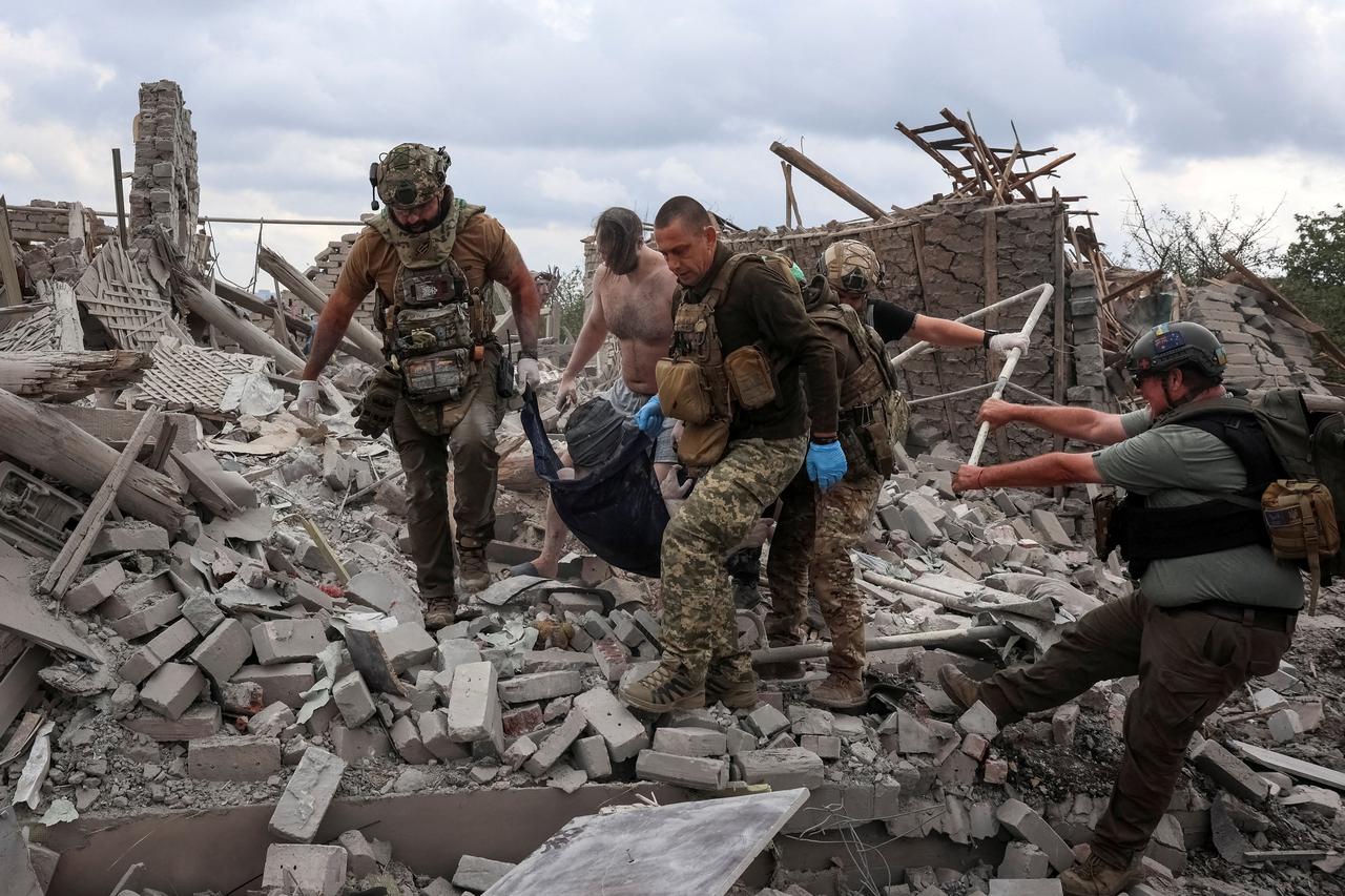 storyeditor/2026-09-22/2026-09-22T094126Z_1424135399_RC29ONAKS0JG_RTRMADP_3_UKRAINE-CRISIS-ATTACK-KRAMATORSK.JPG