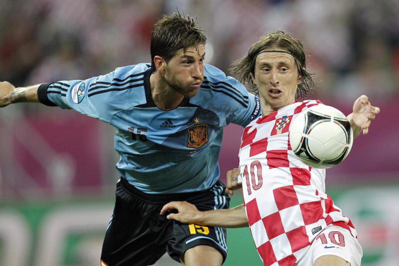 Luka Modrić, Sergio Ramos (1)