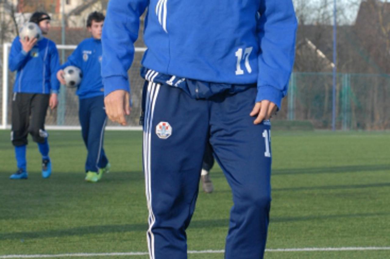 '23.02.2010., Koprivnica - Goran Mujanovic bivsi igrac Varteksa, potpisao je dvoipol-godisnji ugovor za Slaven Belupo.  Photo: Josip Maljak/PIXSELL'
