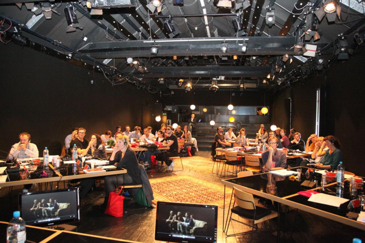 'ZKM02_nnn_kul_281013'