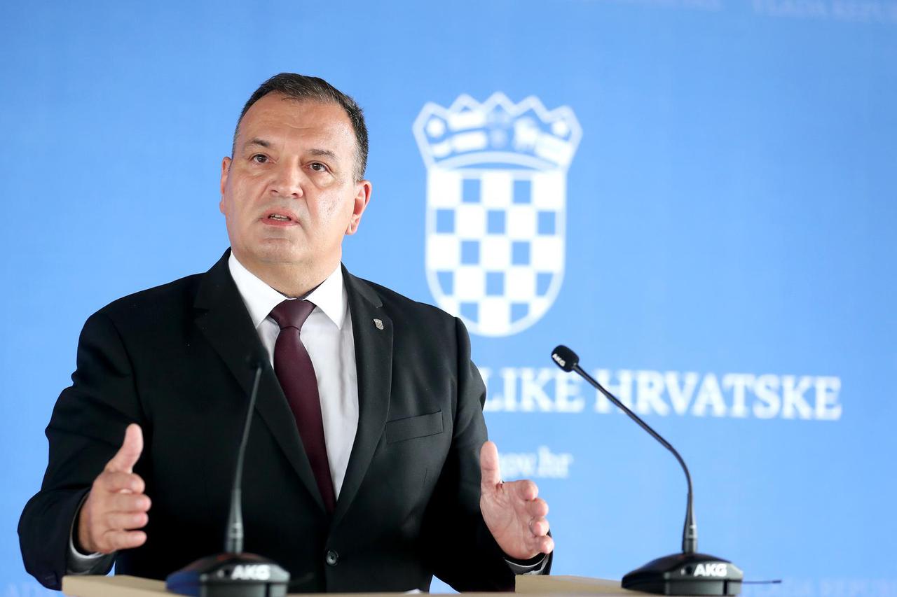 Zagreb: Ministar Vili Beroš obratio se medijima nakon sjednice Vlade RH
