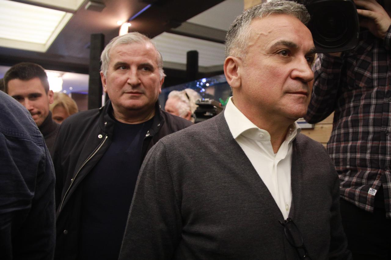Đokovićeva obitelj prekinula konferenciju nakon nakon pitanja o tome je li se kretao zaražen
