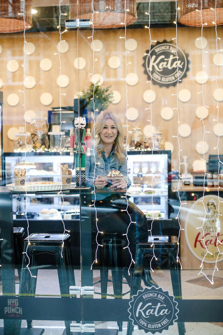 02.11.2021., Zagreb - Iva Zovko vlasnica je brenda Katin kruh bez glutena i novootvorenog ducana Kata Brunch (bezglutenski brunch bar) u Marticevoj ulici. Photo: Sanjin Strukic/PIXSELL