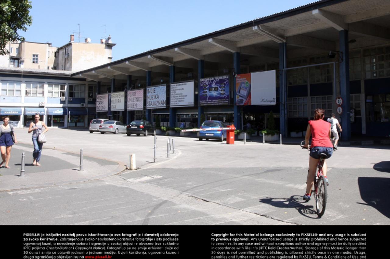 '22.08.2010., Zagreb - Studentski centar, Savska. Photo: Zarko Basic/PIXSELL'