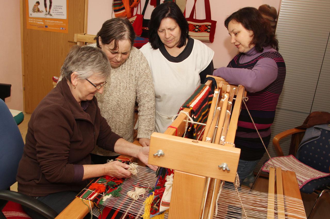 udruga naše ognjište